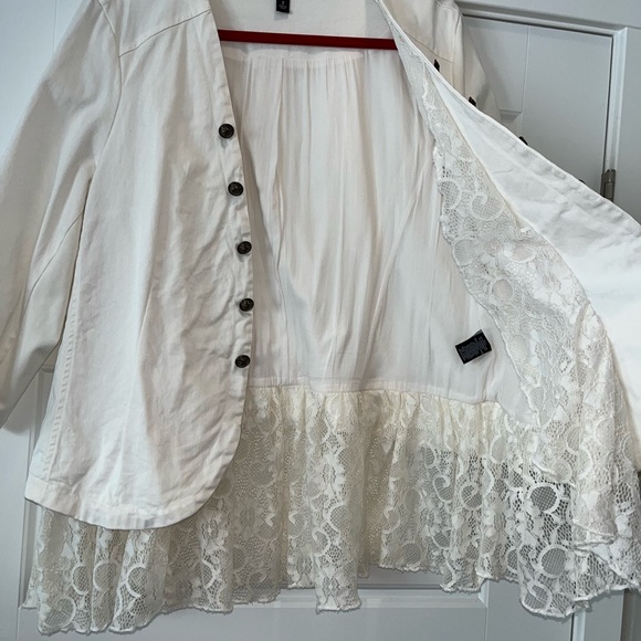 Torrid Ivory 2x Plus Size Lace Detail Blazer/Military Jacket - Picture 4 of 13